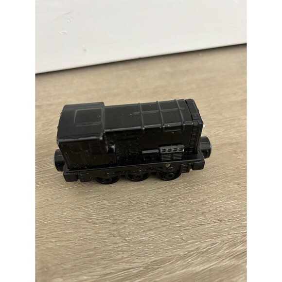 Mattel Thomas & Friends Diesel Engine Take-n-Play Toy Train Diecast CBL82 2013 - Picture 6 of 10